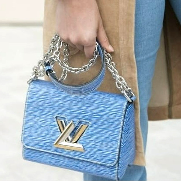 Louis Vuitton Handbags - 💎✨RARE FIND✨💎Authenticated Louis Vuitton Twist PM Epi Denim Chain Shoulder Bag